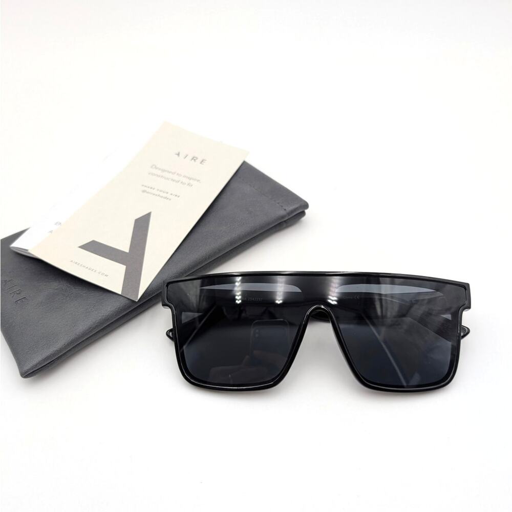 Aire Ara Unisex Square Sunglasses Shiny Black Frame W/ Smoke Mono Lens One Size
